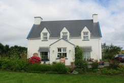 Traditional two storey style farmhouse at Dungeagan, Ballinskelligs Traditional two storey style farmhouse at Dungeagan, Ballinskelligs