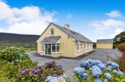 FOR SALE ~ CASTLEQUINN LODGE, Gortmore, Kells FOR SALE ~ CASTLEQUINN LODGE, Gortmore, Kells