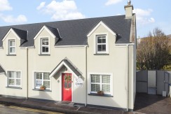 4 Court House Lane Caherciveen V23 H940